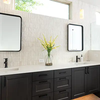 Double Sinks in Primary Bath